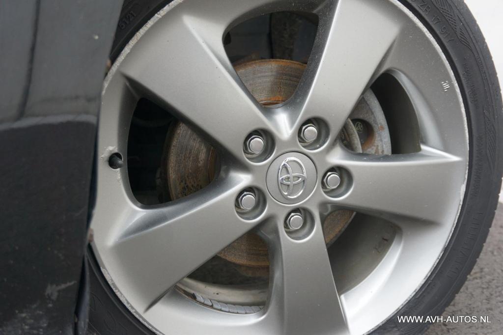 Toyota Auris 1.8 full hybrid dynamic business