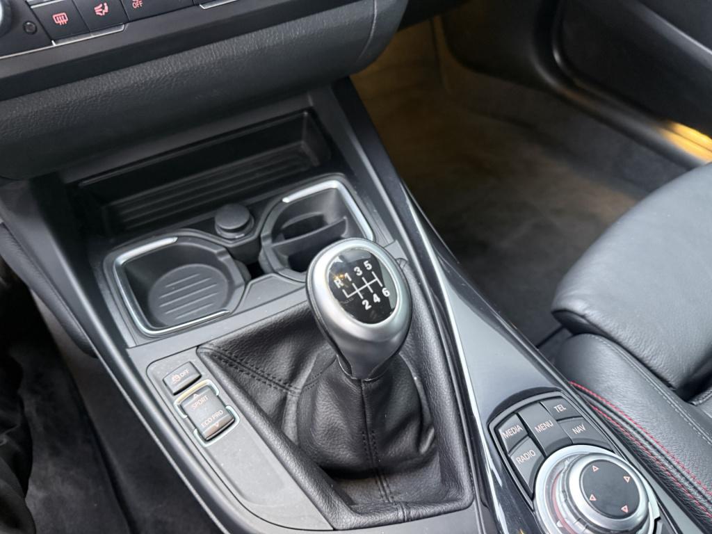 BMW 1 Serie 114i executive business+ 3-drs