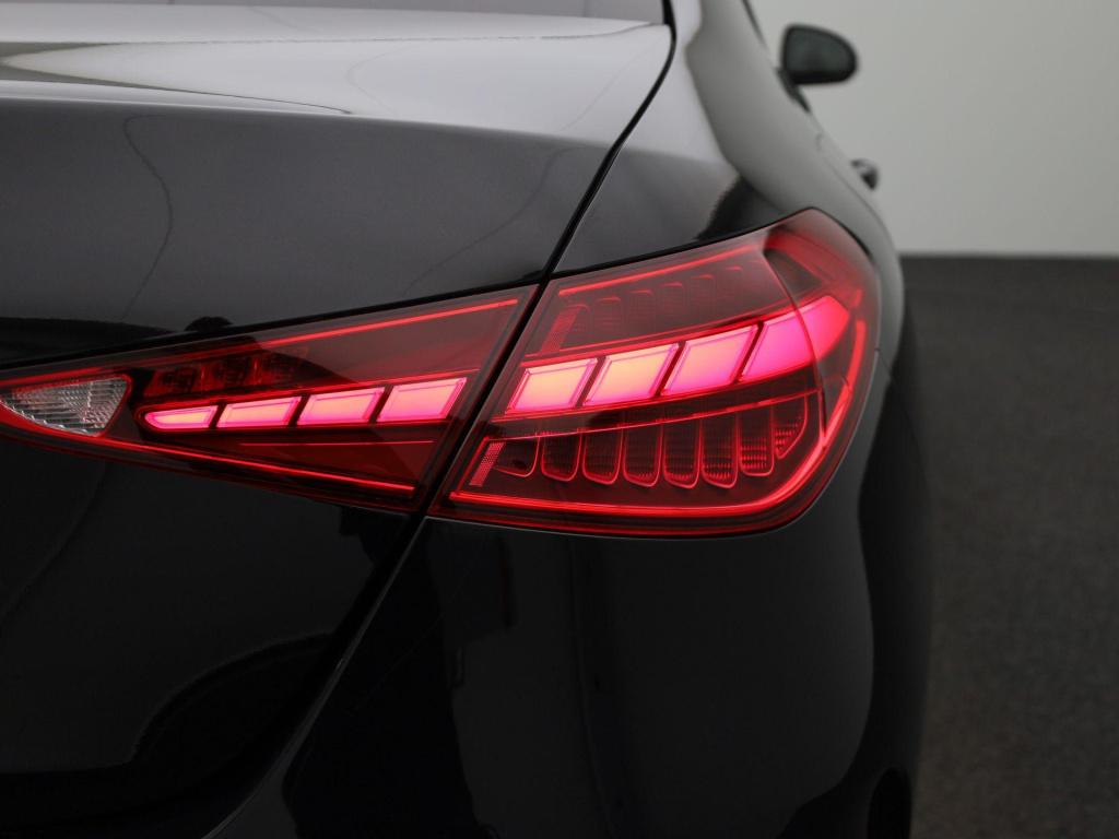 Mercedes-Benz C-Klasse 300 e amg line | automaat | lage km stand | climate 