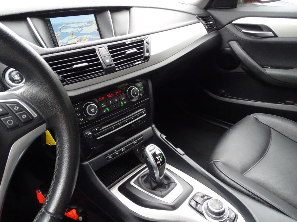 BMW X1 sdrive20i upgrade edition automaat | leder | navi