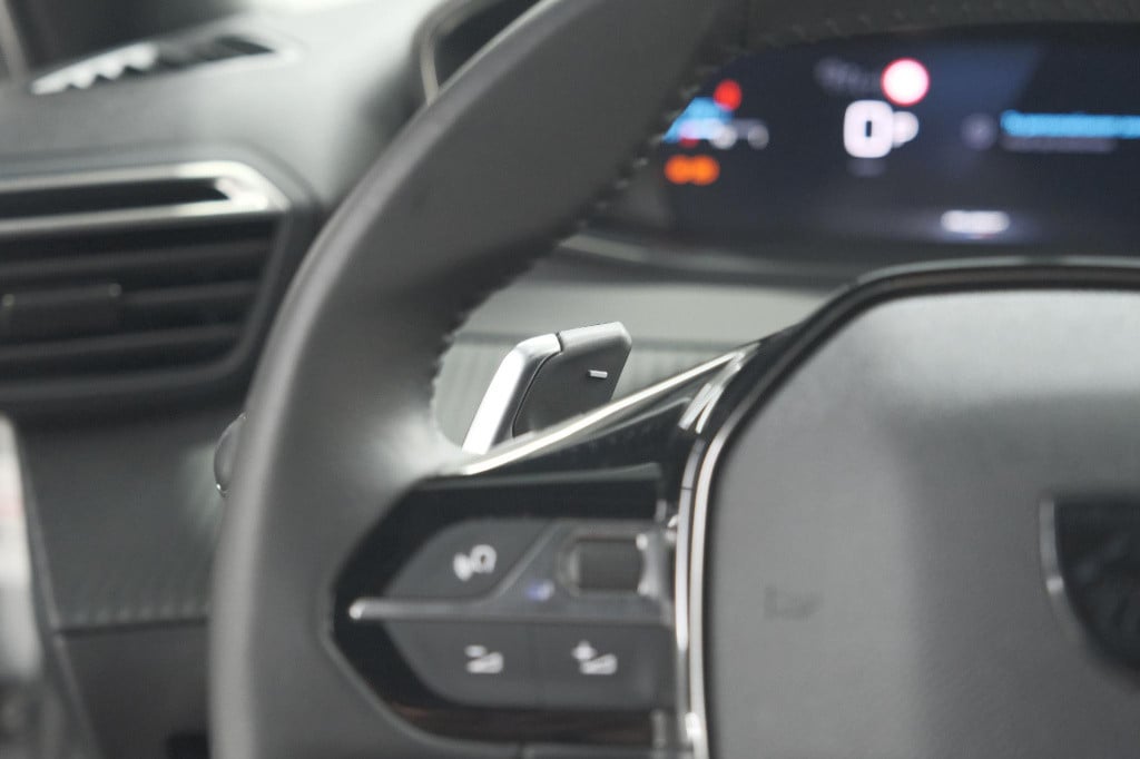 Peugeot 2008 puretech 130 eat8 allure | 360 camera | adaptieve cruise contr