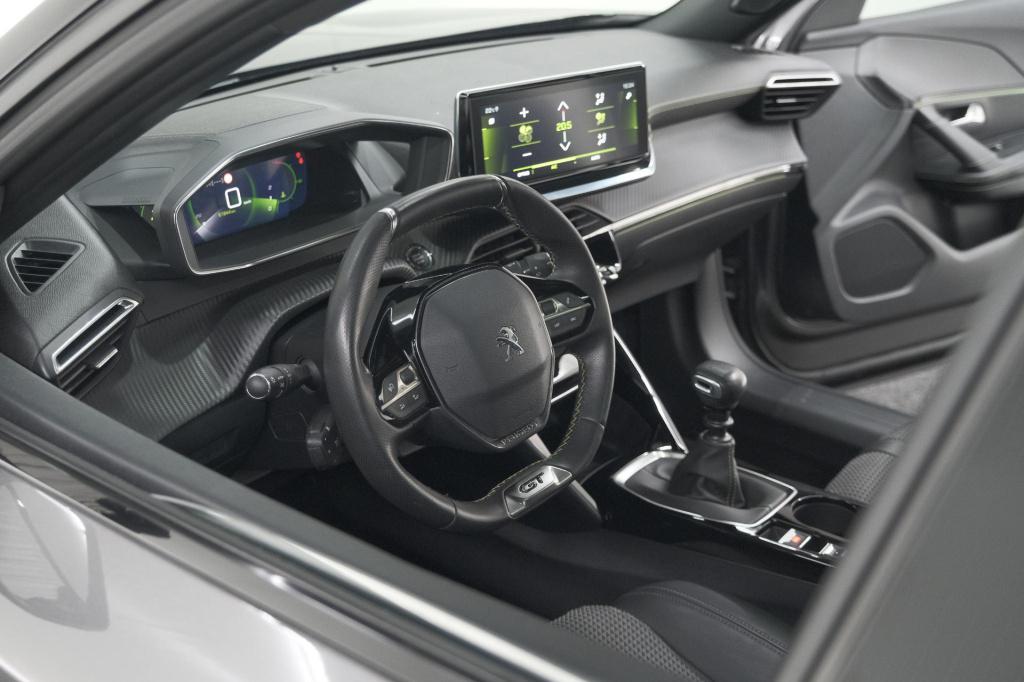 Peugeot 2008 puretech 130 gt | panoramadak | afneembare trekhaak | adaptiev