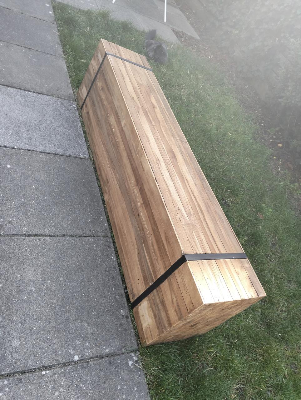Houten blok-meubel