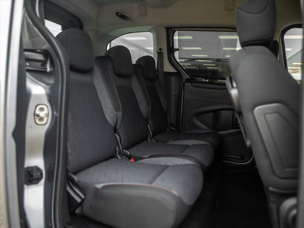 Peugeot Partner 1.2 puretech 110pk | airco | zonnepaneel | cruise control |