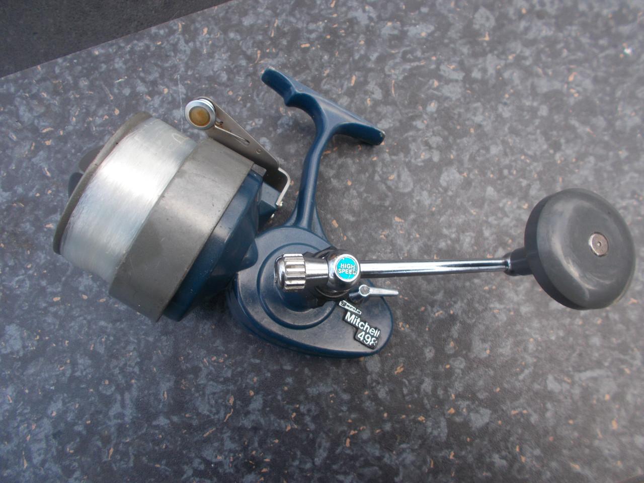 Prachtige Mitchell 498 zeemolen met bronzen as