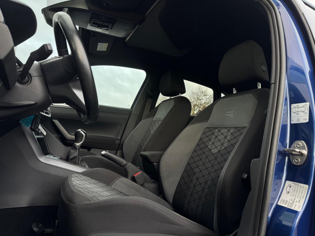 Volkswagen Taigo 1.0 tsi r-line * panoramadak * camera * led * clima