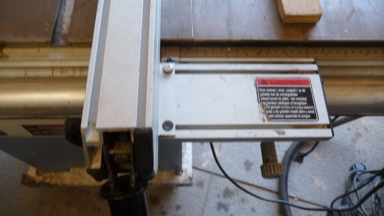 TE KOOP ZAAGMACHINE HBM 600