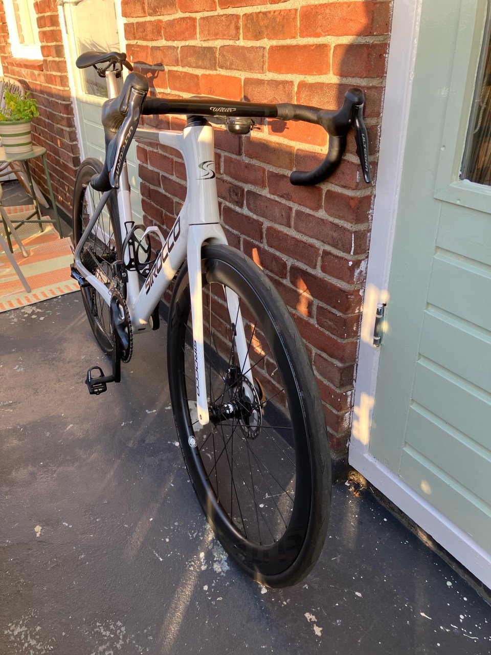 Sirocco Aero Racefiets - Ultegra di2 - carbon velgen en stuur