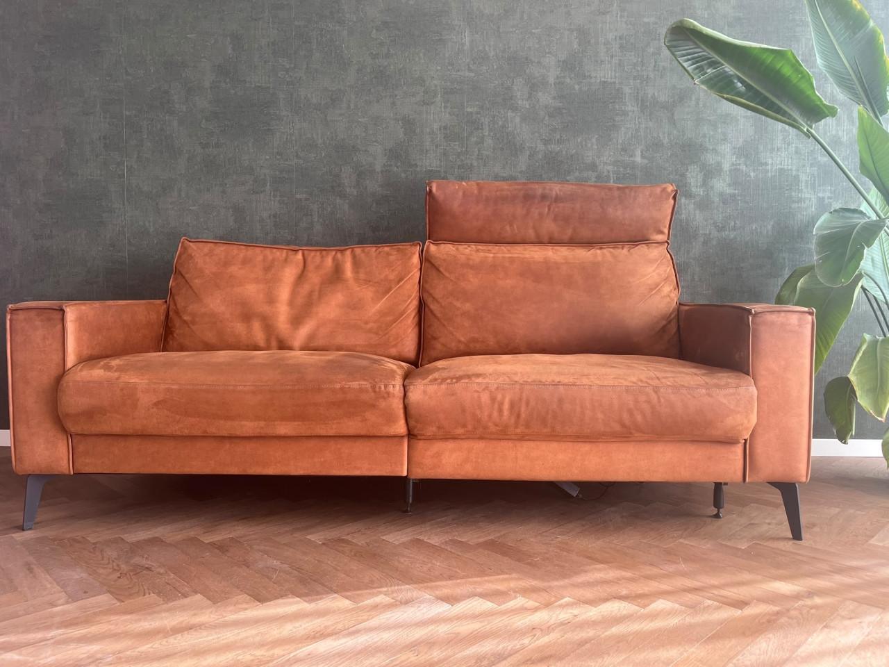 Suède leren 3-zitsbank cognac met nekrol - 212x87x83cm