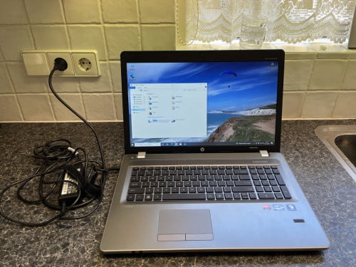 HP ProBook 4730s 17" i3-2330M 8Gb-RAM 128Gb-SSD ATI-7470m Win10Pro 75€