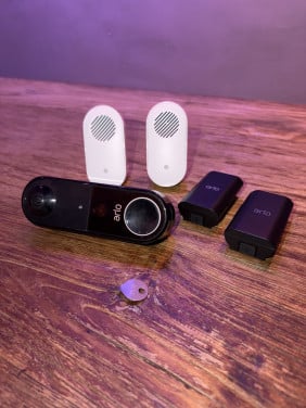 Deurbel (Wifi) met camera, incl. 2 chimes en 2 batterijen