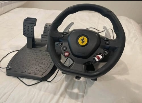 Thrustmaster ferrari stuur en pedalen