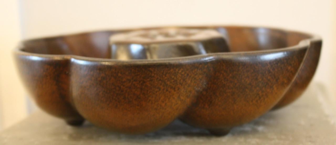 Oude bruine stenen puddingvorm