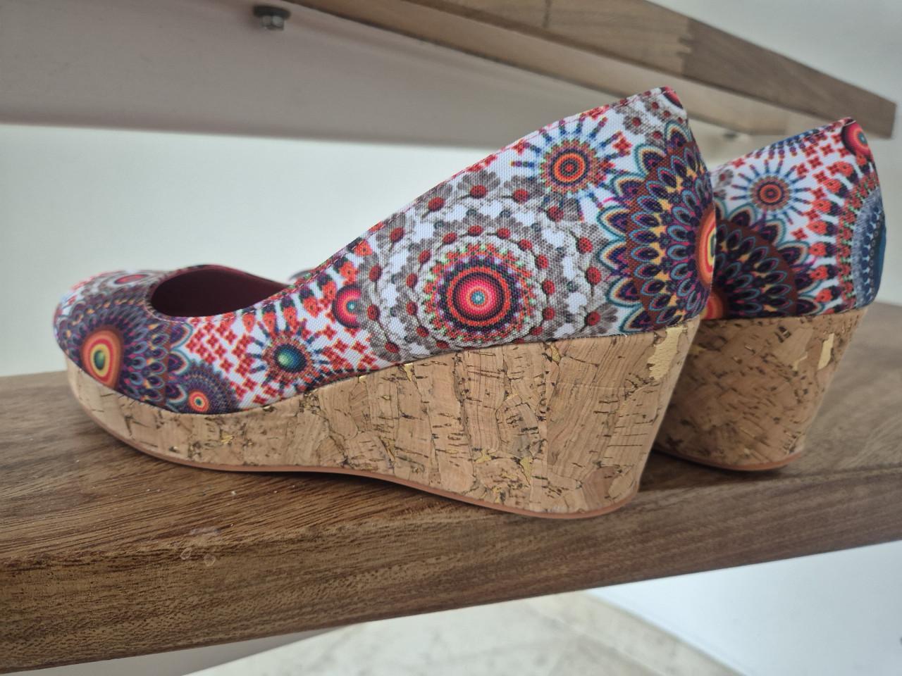 Nieuwe schoenen van Desigual - 40