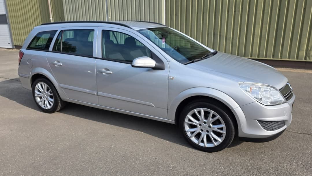 Tekoop zeer nette Opel Astra 1.4 I Businnes Wagon