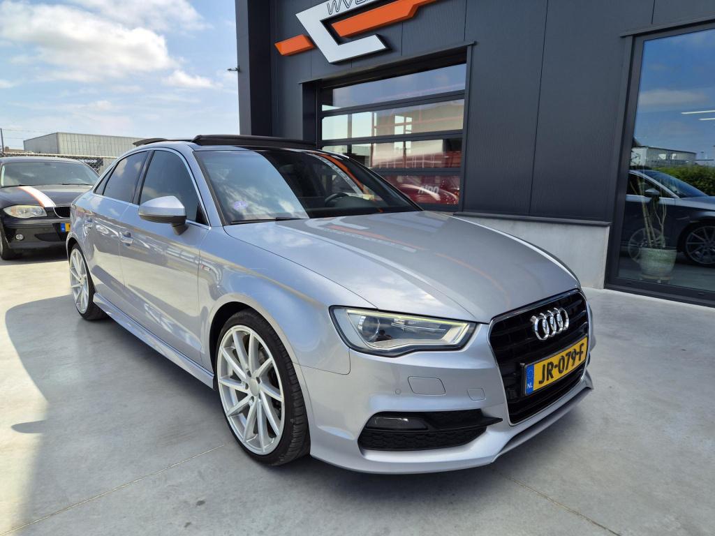 Audi A3 limousine 1.4 tfsi cod ambition pro line s