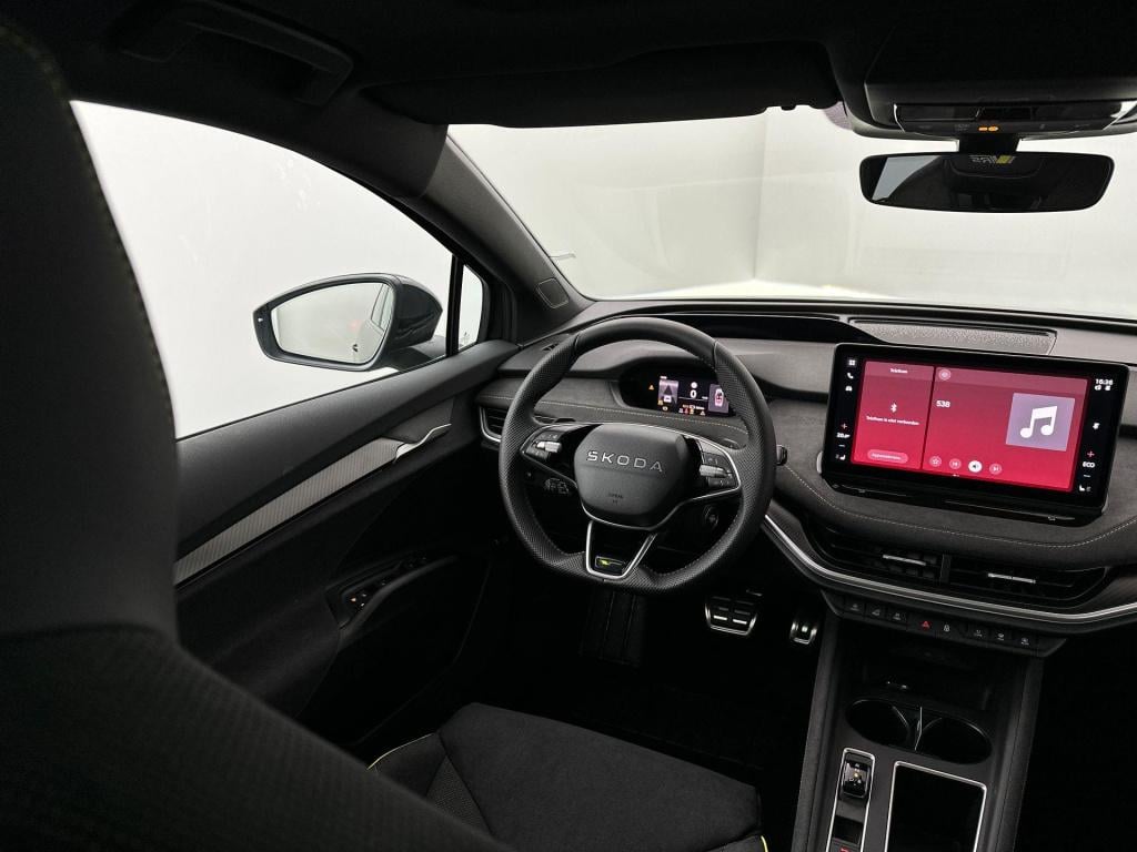 Skoda Enyaq Iv rs elektromotor 250 kw / 340 pk suv elektrische aa