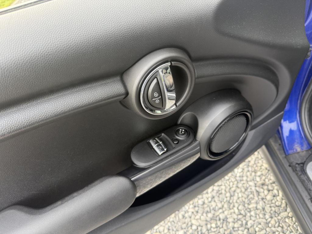Mini Cooper mini 1.5i 136pk chili 3-drs
