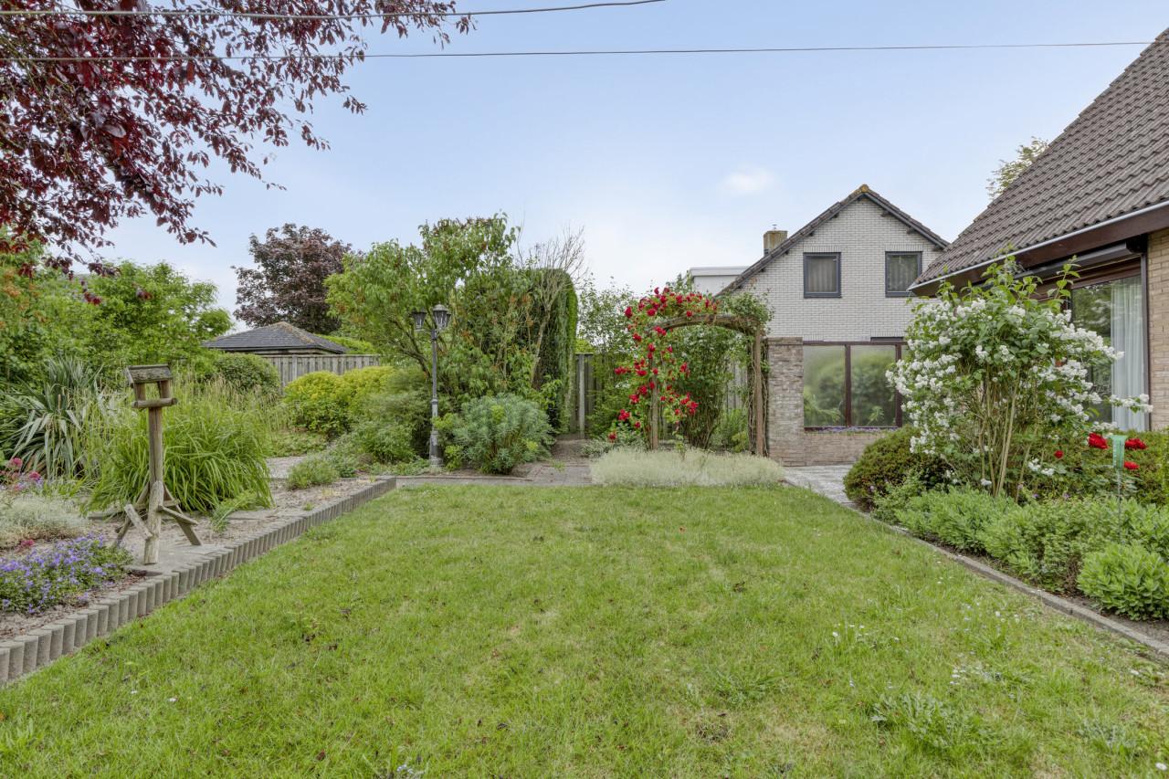 Vrijstaande woning Heinkenszand prachtige tuin Heinkenszand 600m2 garage