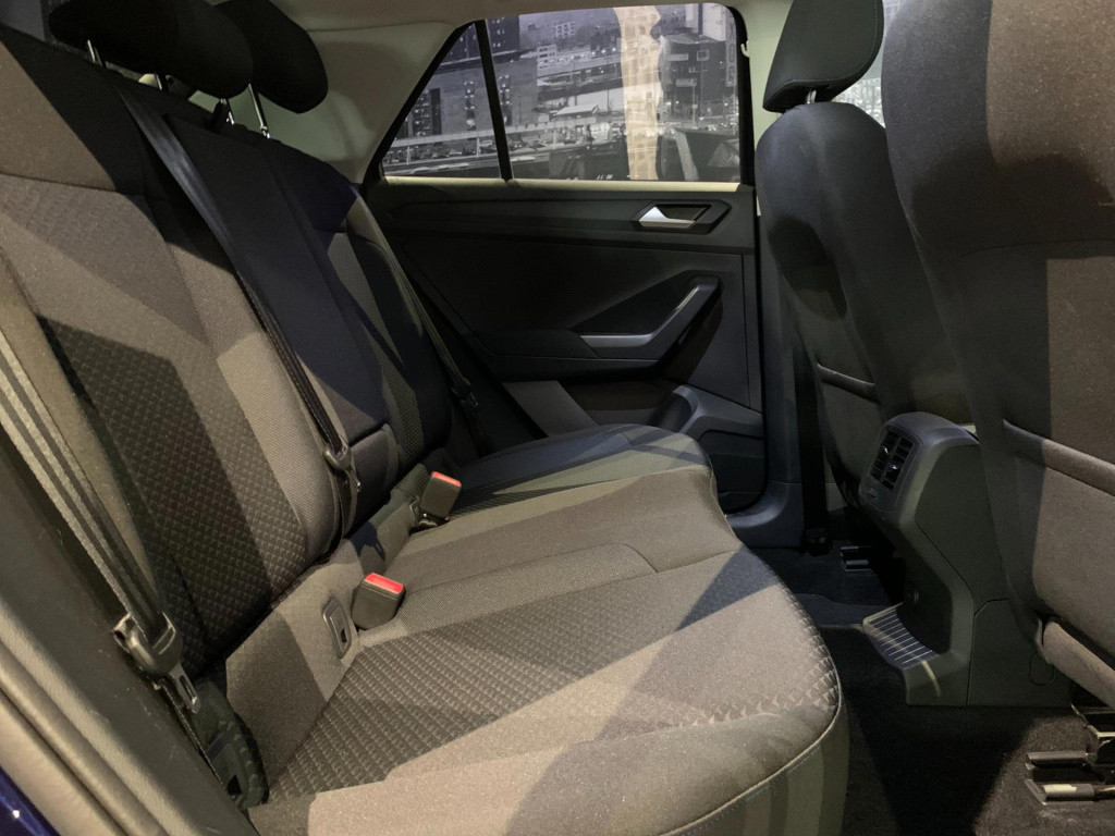 Volkswagen T-roc 1.5 tsi sport business r *led*app-connect*