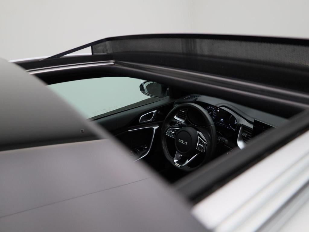 Kia Cee'd 1.5 t-gdi gt-line | panoramadak | navigatie | half leder | apple 