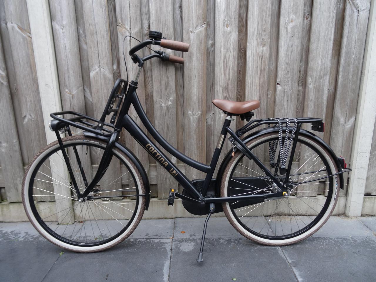 🚲 Cortina U4 – 26 inch – 3 versnellingen – zwart – jong model