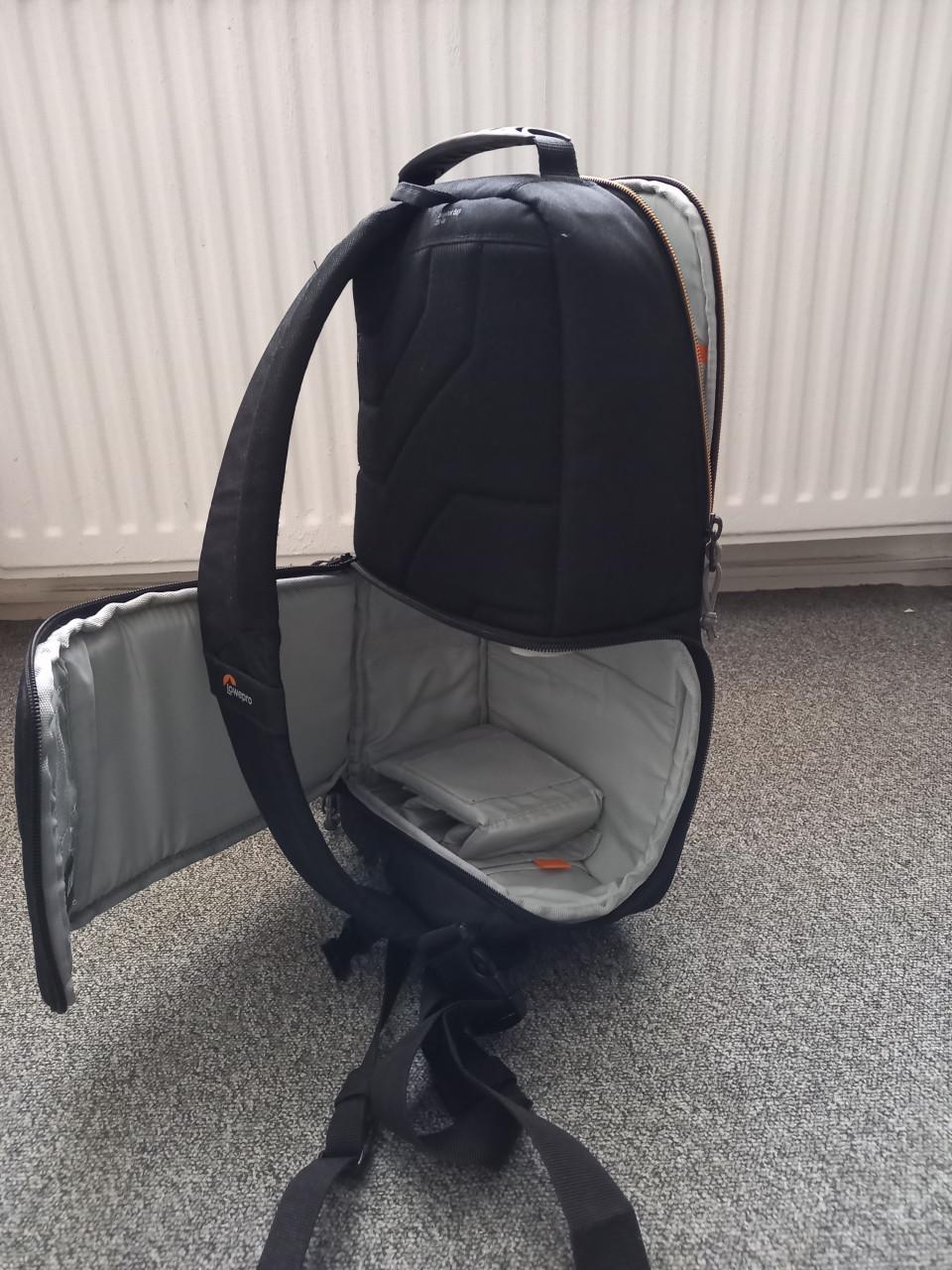 Lowepro 250 AW Cameratas,  zwart