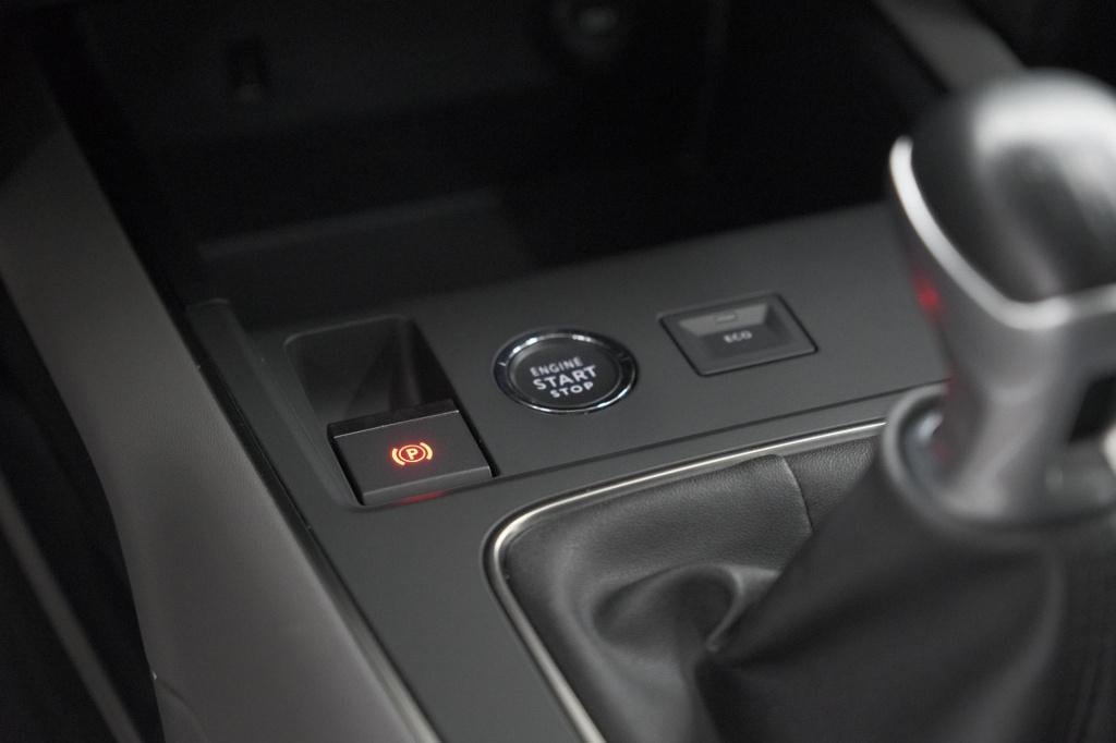 Citroen C5 Aircross puretech 130 feel | trekhaak | camera | dodehoekdetecti
