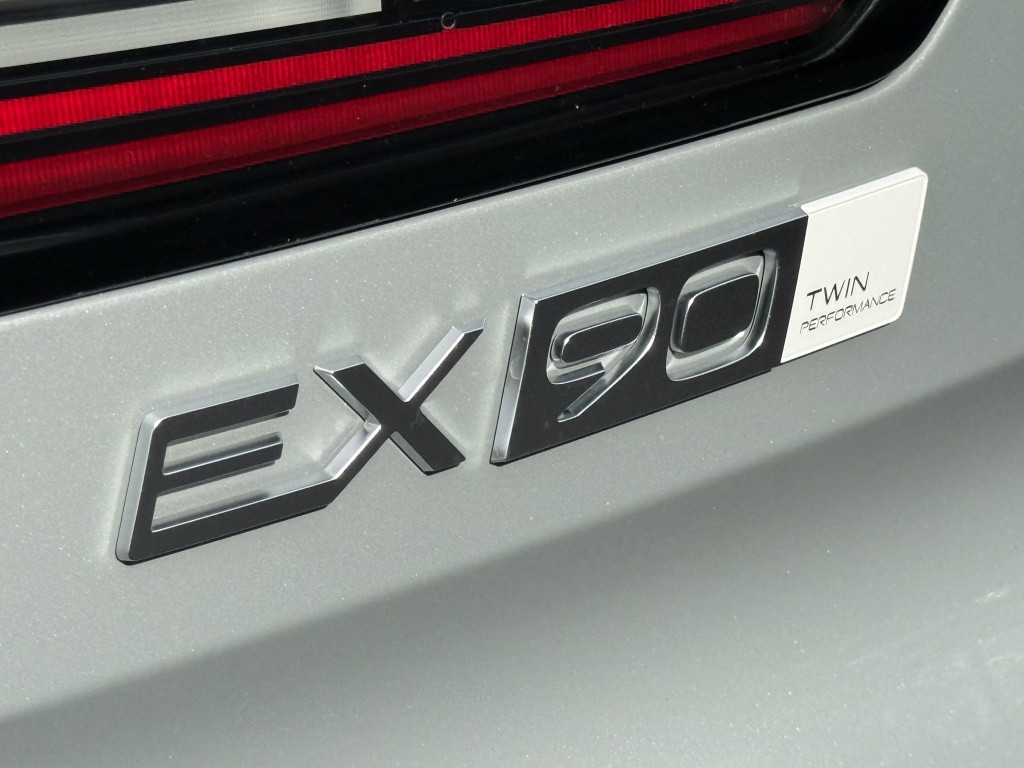 Volvo Ex90 twin perf.ormance awd ultra bowers wilkins