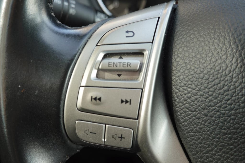 Nissan Qashqai 1.2 connect edition