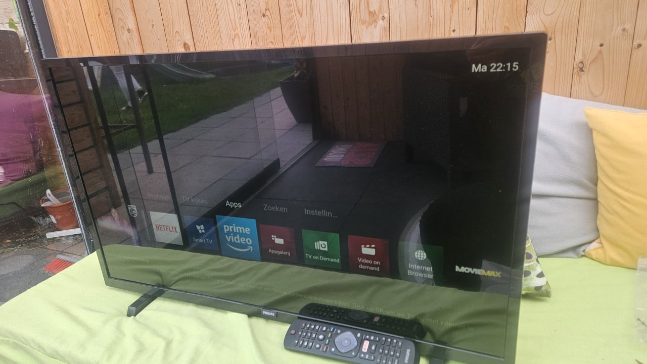📺 Philips 32 inch Smart TV met afstandsbediening.