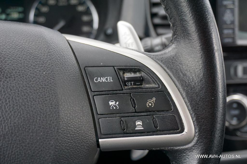 Mitsubishi Outlander 2.0 phev instyle+