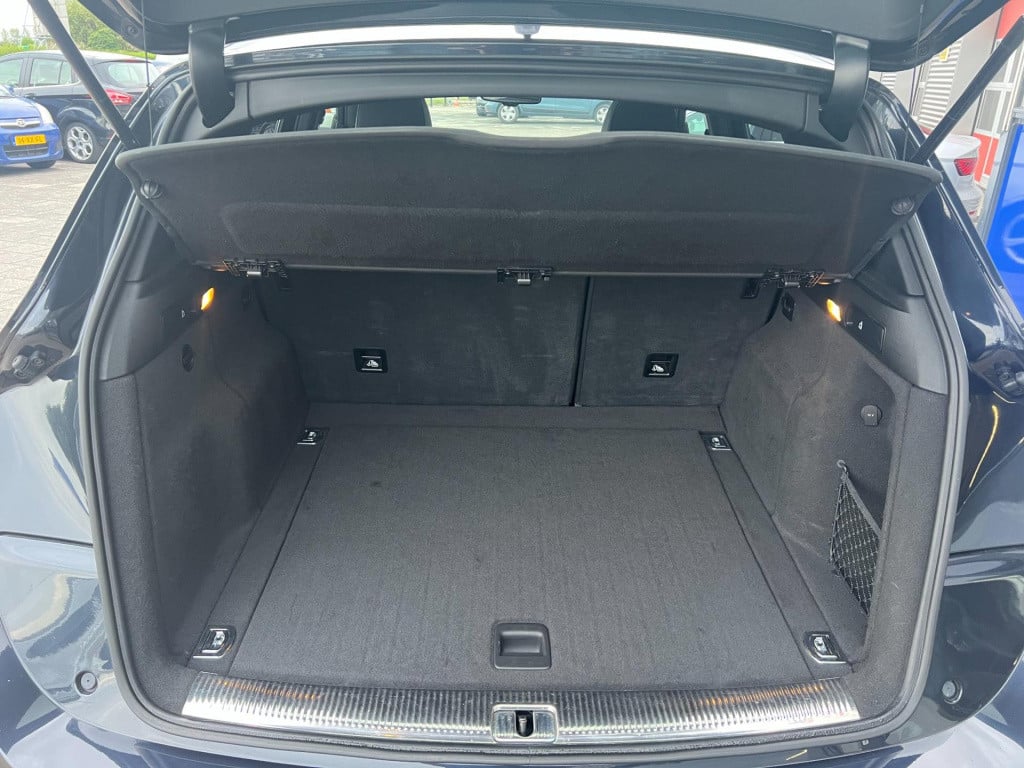 Audi Q5 2.0 tfsi quattro s edition, panoramadak, trekhaak enz...
