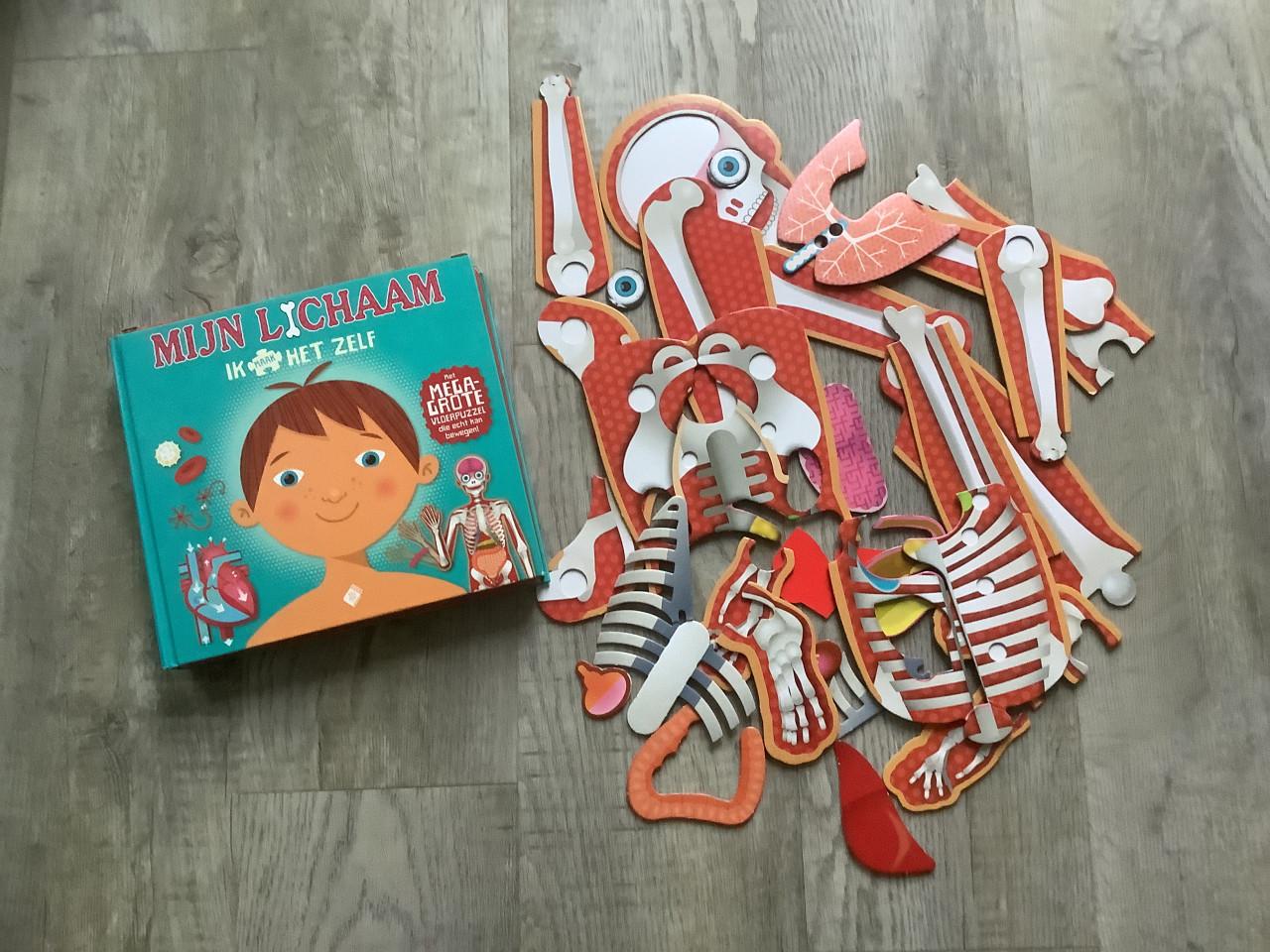 Mega Vloerpuzzel met Boek; hoe werkt mijn lichaam