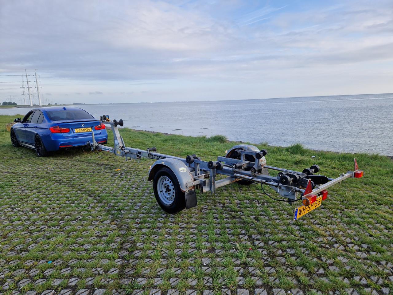 RIBA BV 1400 kg geremde trailer met NL kenteken € 1650,-