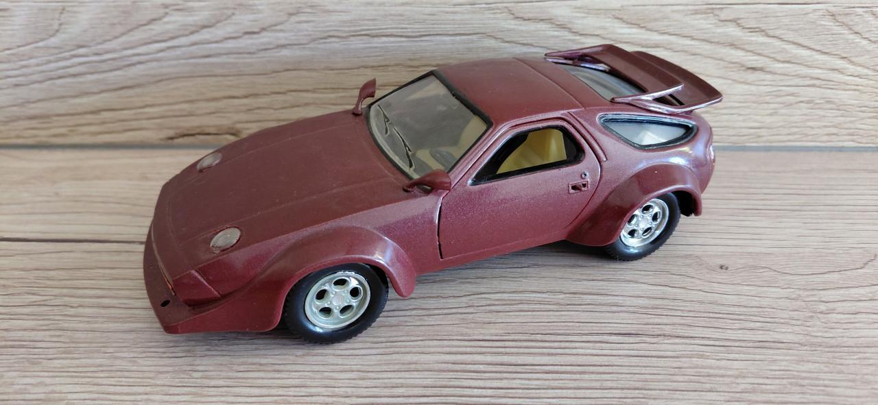 Porsche 928