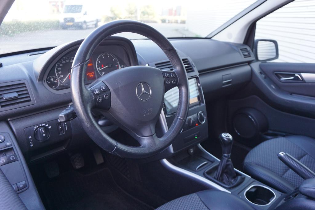 Mercedes-Benz A-Klasse 160 blueefficiency business class avantgarde airco /