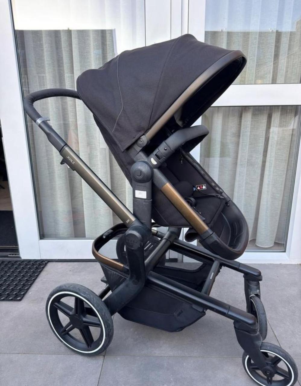 Joolz Day+ Kinderwagen set in kleur Brilliant Black.