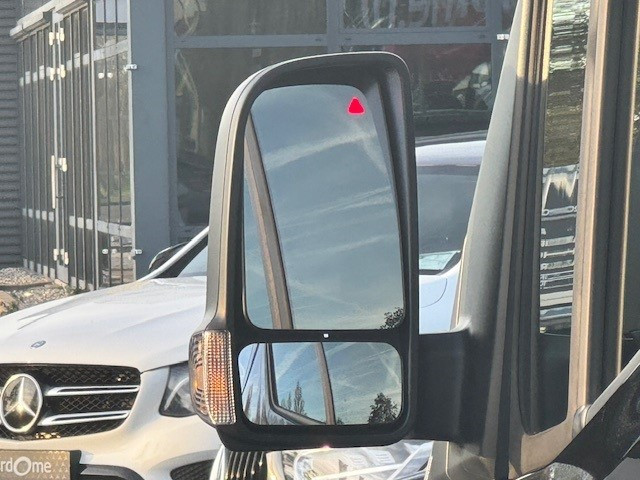 Mercedes-Benz Sprinter 319 1.9 cdi l2 l distronic l 3,5 t trekhaak l led l 