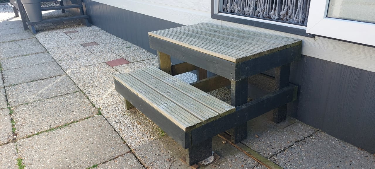 Opstap / trapje voor  stacaravan of chalet