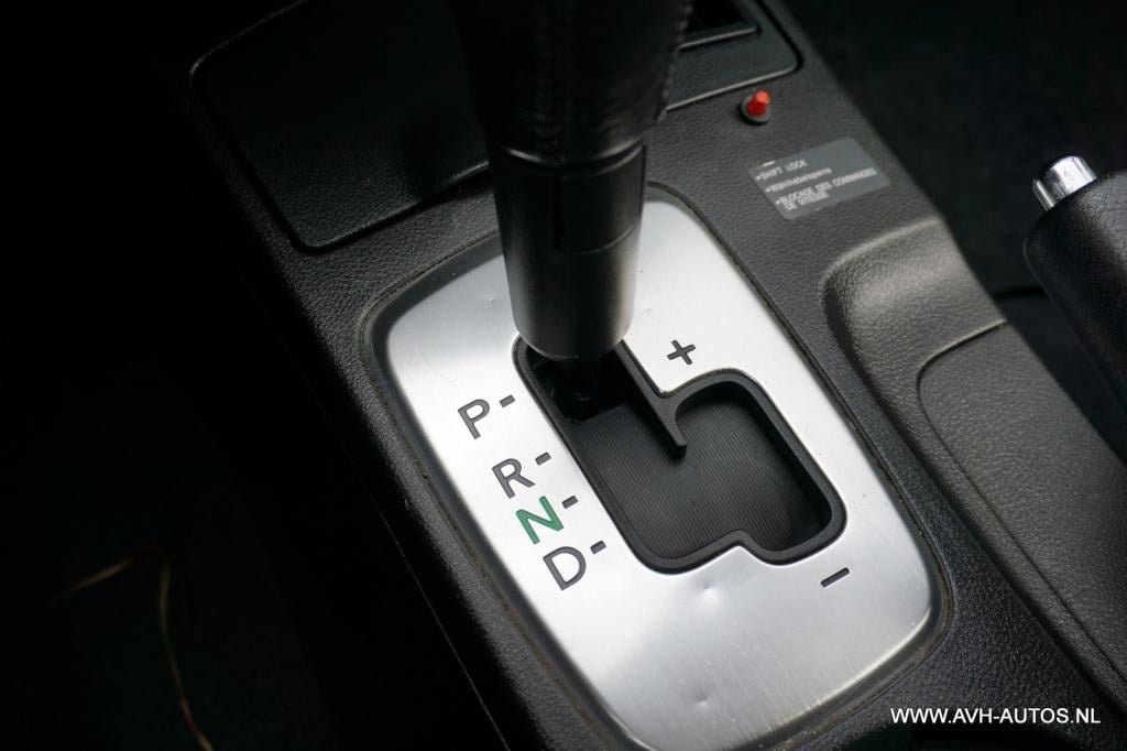 Mitsubishi Outlander 2.4 intense 4wd automaat