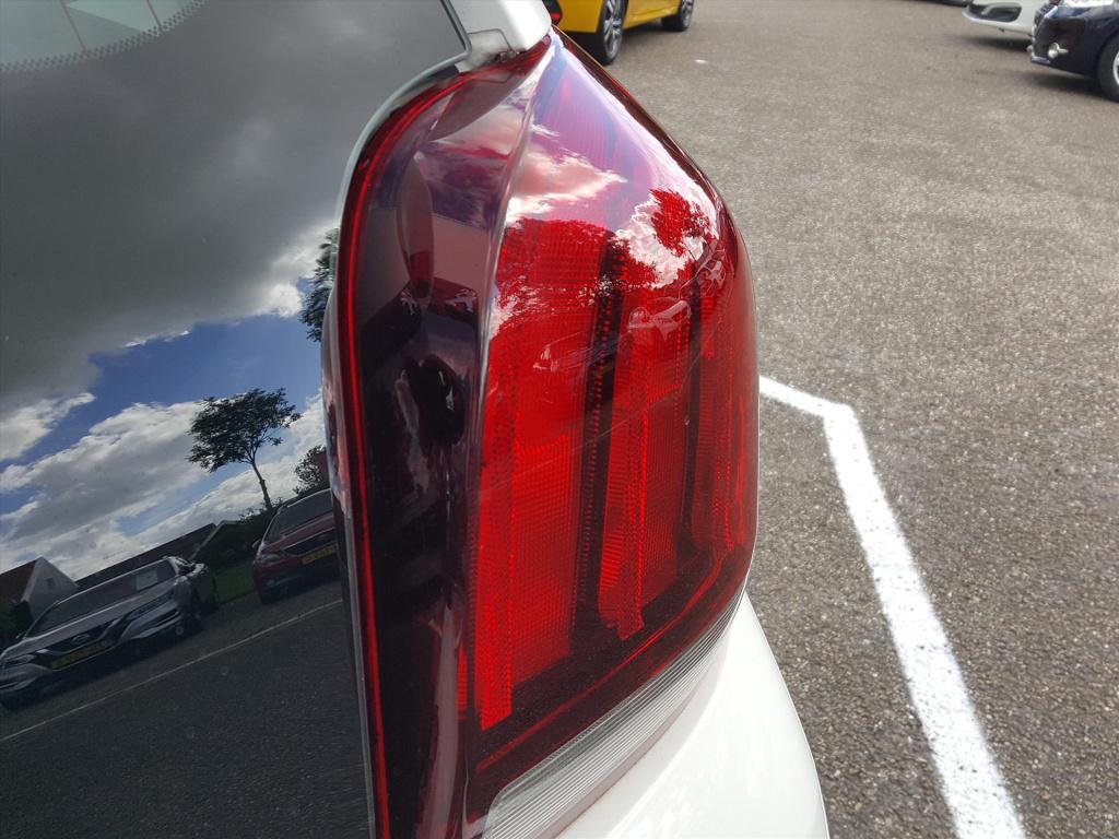 Peugeot 108 1.0 e-vti 72pk 5d active airco | bluetooth bellen & muziekstrea
