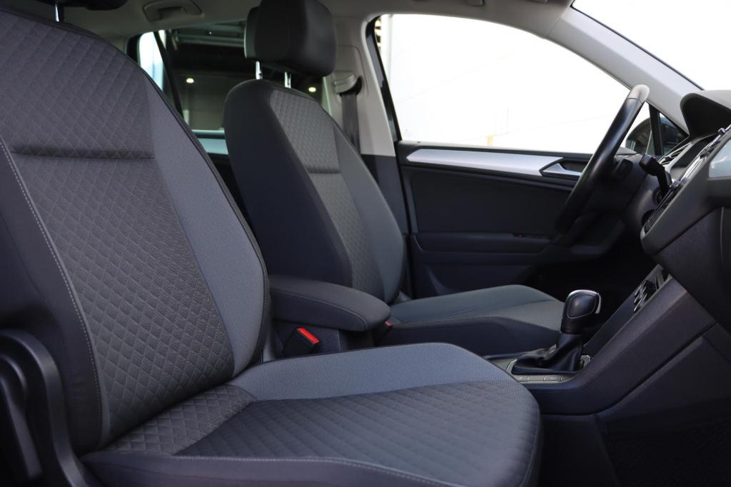 Volkswagen Tiguan 1.5 tsi act comfortline business 150pk dsg7