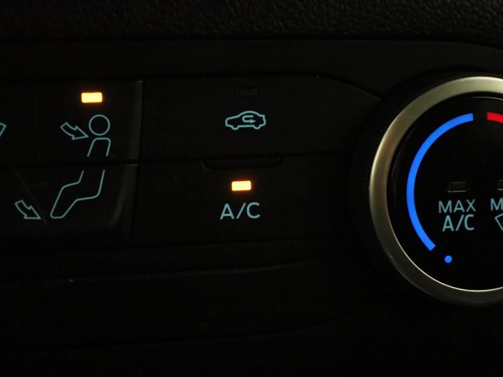 Ford Focus wagon 1.0 ecoboost hybrid trend edition business