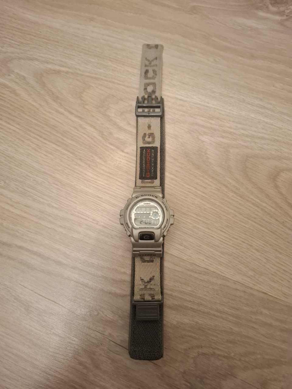 Casio G-SHOCK 1449/DW6900 horloge