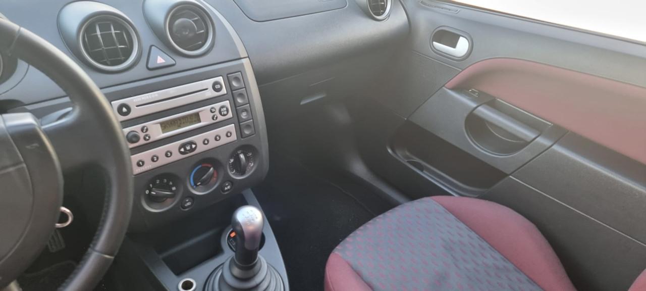 Ford Fiesta in nette staat, vol jaar APK