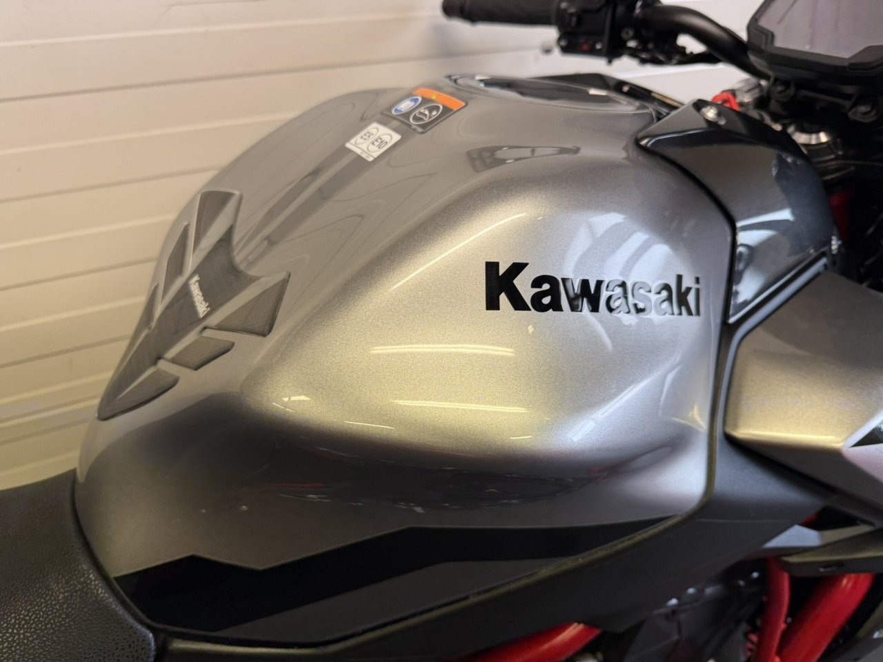 Jonge Kawasaki Z650 slechts 1400km bj 2023!