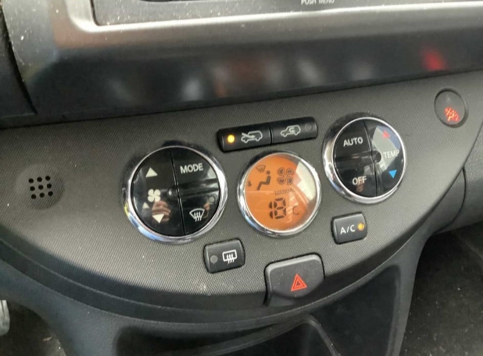 Nissan Note 2006 nieuwe APK airco trekhaak elektrische ramen