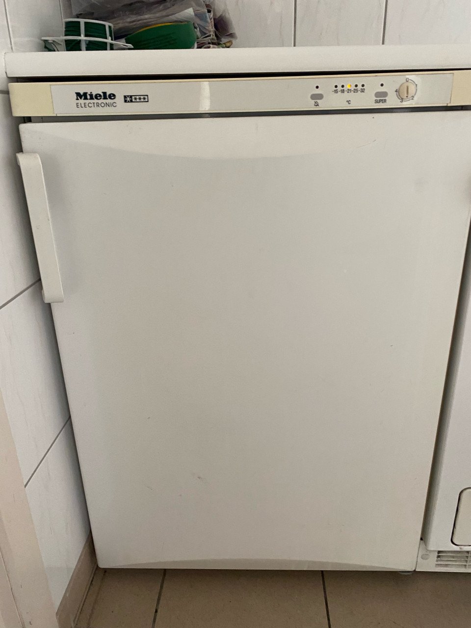 Miele Droger Wasmachine en vriezer