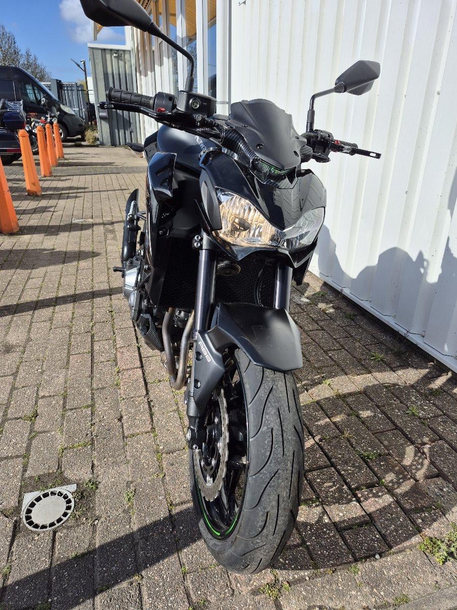 Kawasaki Z900 uit 2019, stoere naked bike met veel extra's